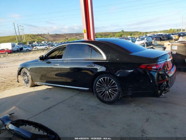 Mercedes-Benz S-Class 4matic Image 15