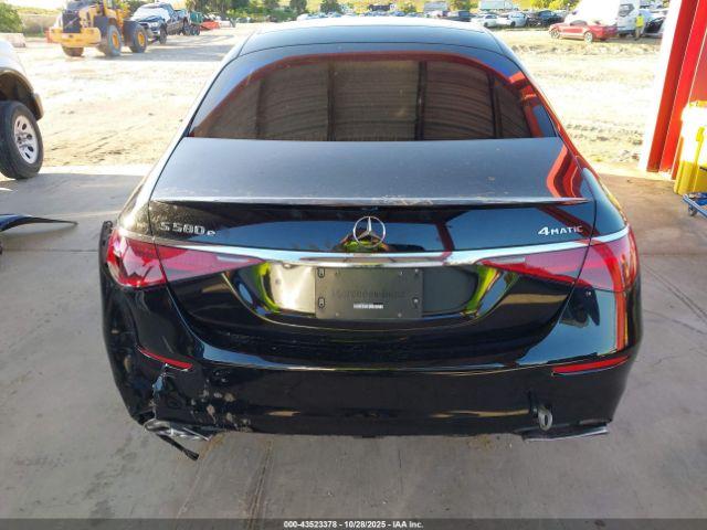 Mercedes-Benz S-Class 4matic Image 13