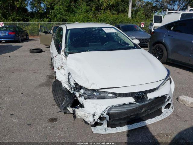 Toyota Corolla Le Image 15