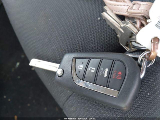 Toyota Corolla Le Image 2