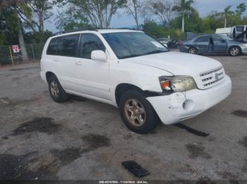  Salvage Toyota Highlander