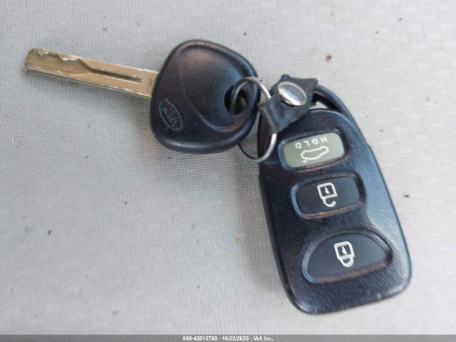 Kia Optima Lx Image 2