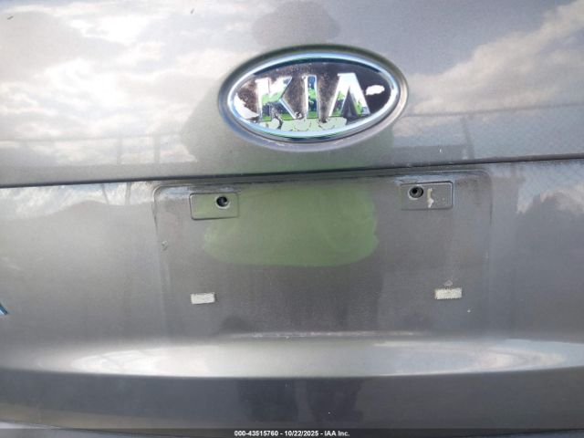 Kia Optima Lx Image 14