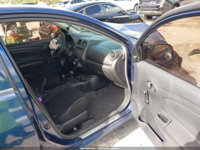 Nissan Versa 1.6 S Image 4