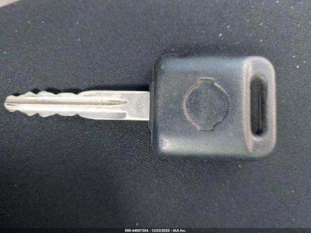 Nissan Versa 1.6 S Image 7