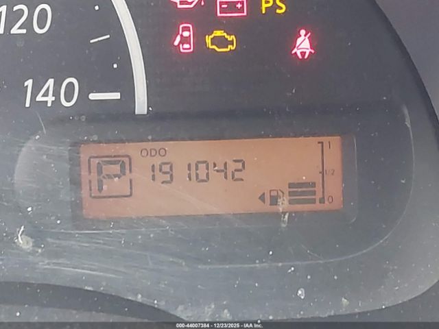 Nissan Versa 1.6 S Image 12