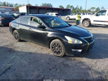  Salvage Nissan Altima