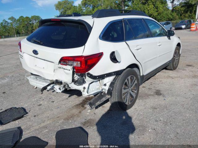 Subaru Outback 2.5i Limited Image 2