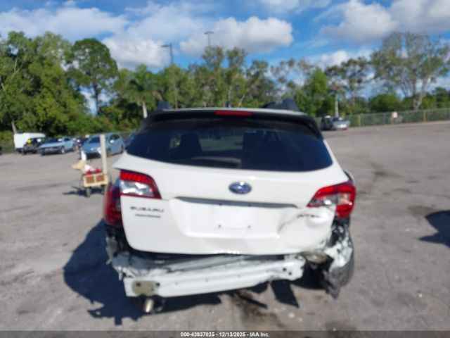 Subaru Outback 2.5i Limited Image 11