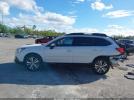 Subaru Outback 2.5i Limited Image 9
