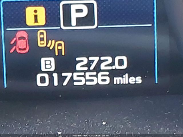 Subaru Outback 2.5i Limited Image 10