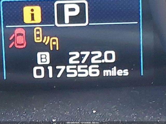 Subaru Outback 2.5i Limited Image 10