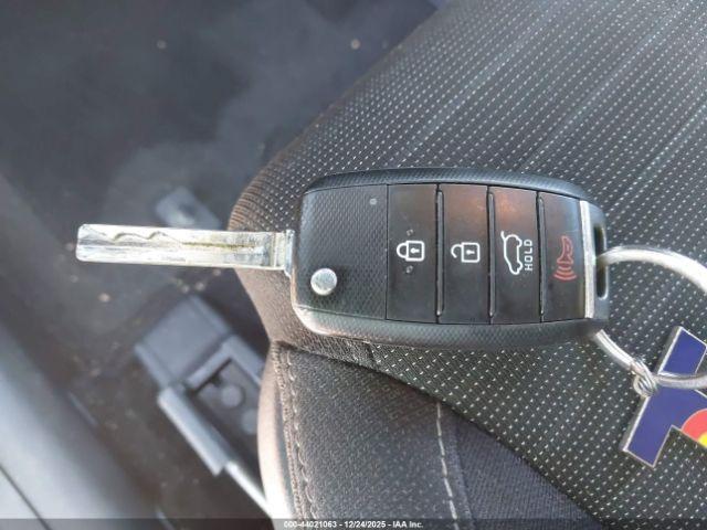 Kia Sportage Lx Image 3