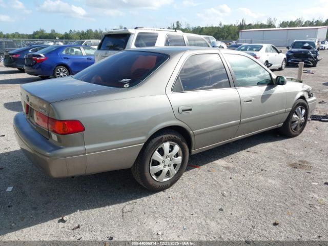 Toyota Camry Ce Image 14