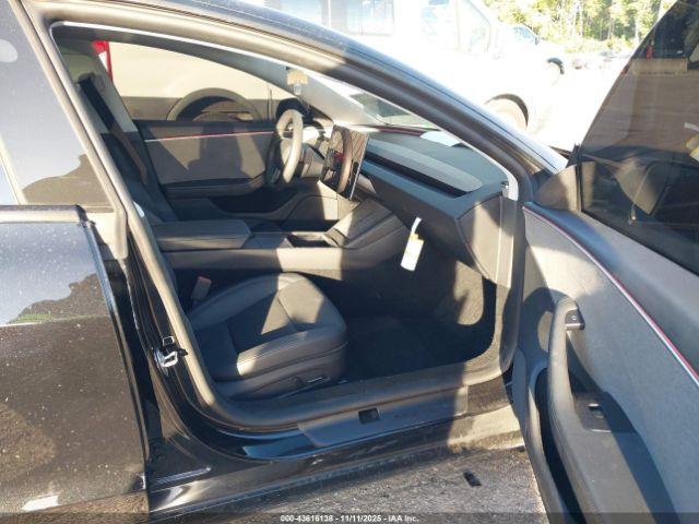 Tesla Model 3 Image 16