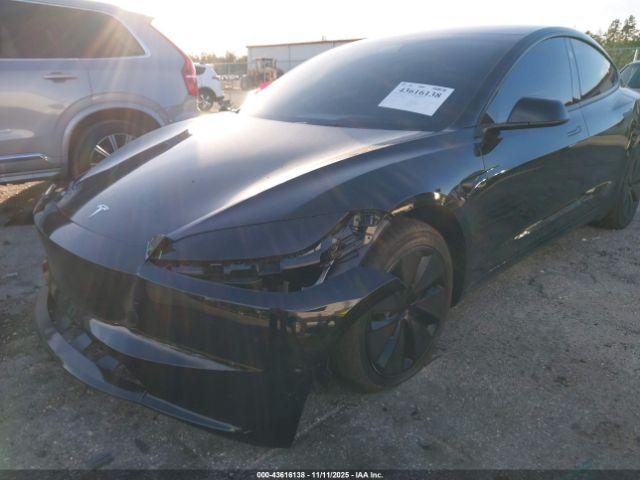 Tesla Model 3 Image 10