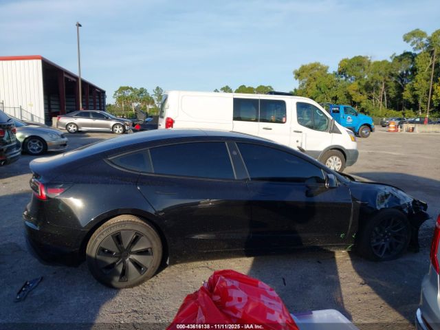 Tesla Model 3 Image 12