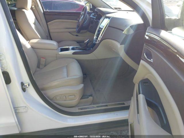 Cadillac SRX Luxury Collection Image 16