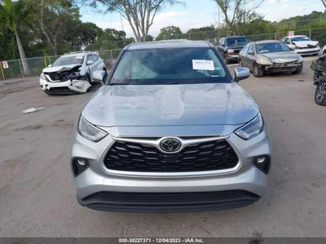 Toyota Highlander Le Image 10