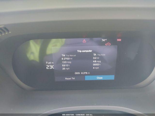 Volvo XC60 B5 Core Image 13