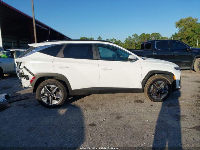 Hyundai TUCSON Sel Convenience Image 13