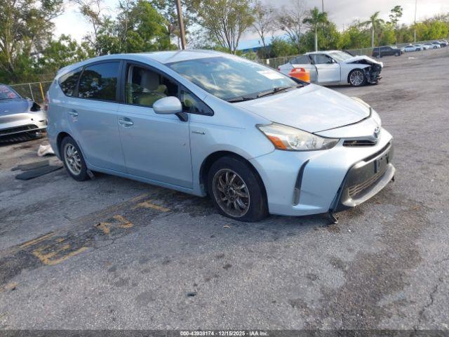  Salvage Toyota Prius v
