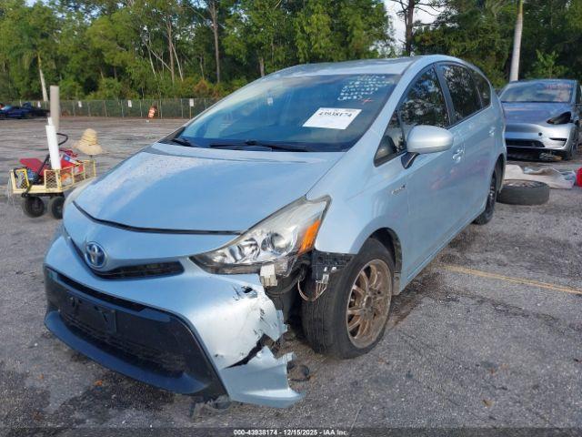 Toyota Prius v Four Image 3