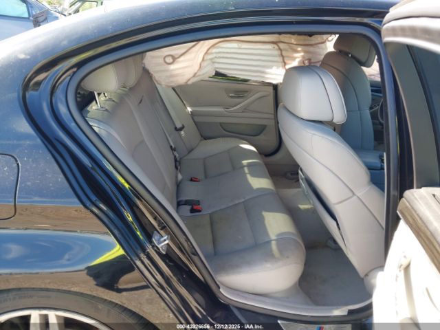 BMW 5 Series Image 4