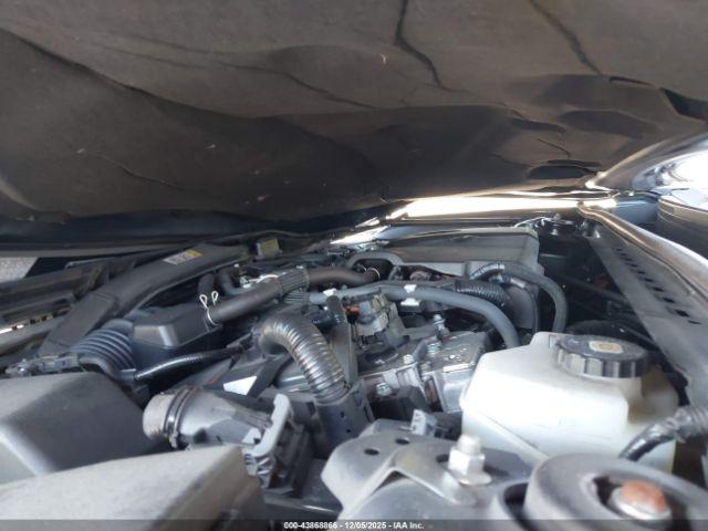 Toyota Avalon Limited Hybrid Image 7