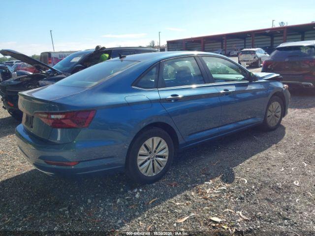 Volkswagen Jetta Image 2