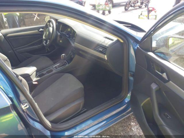 Volkswagen Jetta Image 13