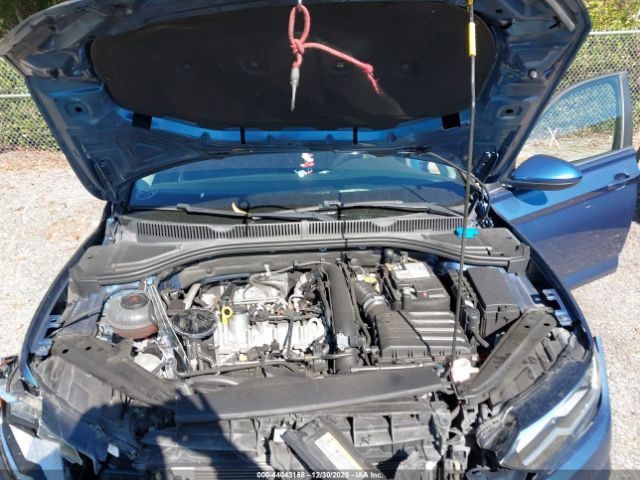 Volkswagen Jetta Image 16