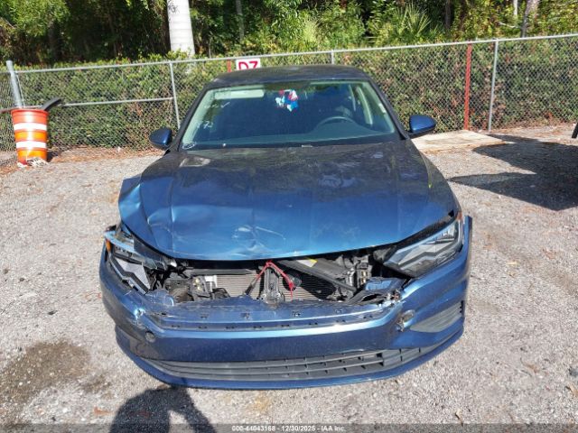 Volkswagen Jetta Image 8