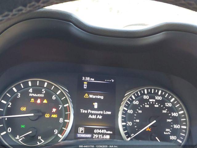 INFINITI Q50 3.0t Luxe Image 9