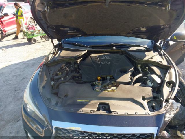 INFINITI Q50 3.0t Luxe Image 3