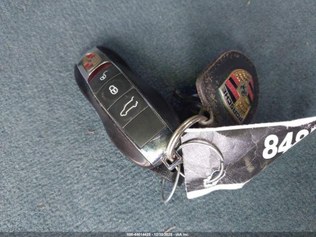 Porsche Cayenne Gts Image 11