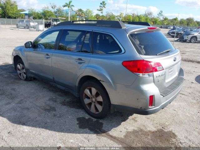 Subaru Outback 2.5i Limited Image 11