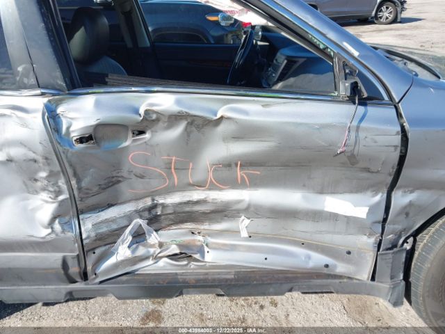 Subaru Outback 2.5i Limited Image 2