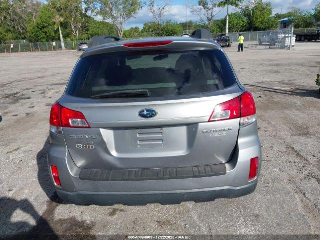 Subaru Outback 2.5i Limited Image 14