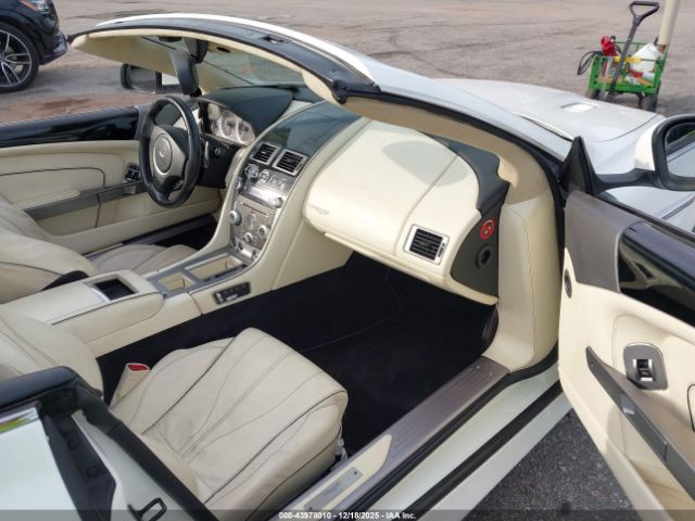 Aston Martin Virage Volante Image 11