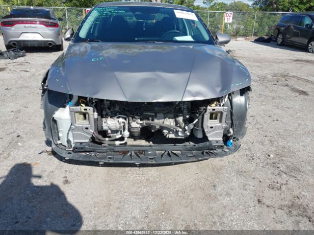 Hyundai ELANTRA Sel Image 6