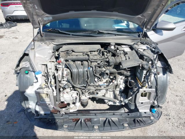 Hyundai ELANTRA Sel Image 5