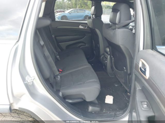 Jeep Grand Cherokee Laredo Image 16