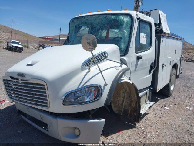 Freightliner M2 106 Image 5