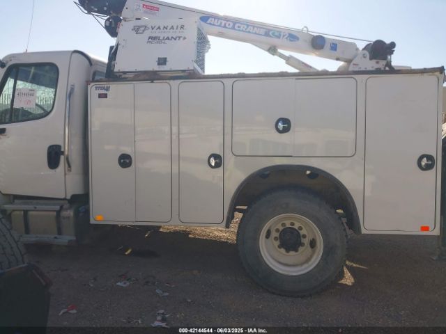 Freightliner M2 106 Image 14