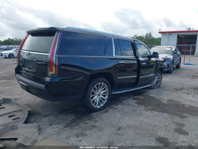 Cadillac Escalade Standard Image 15