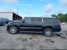 Cadillac Escalade Standard Image 11