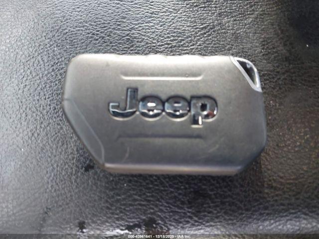 Jeep Gladiator Sport 4x4 Image 2