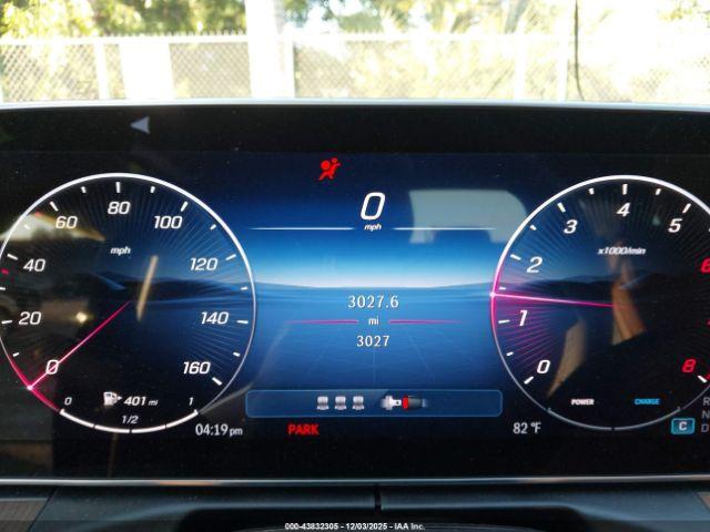 Mercedes-Benz C-Class Image 10