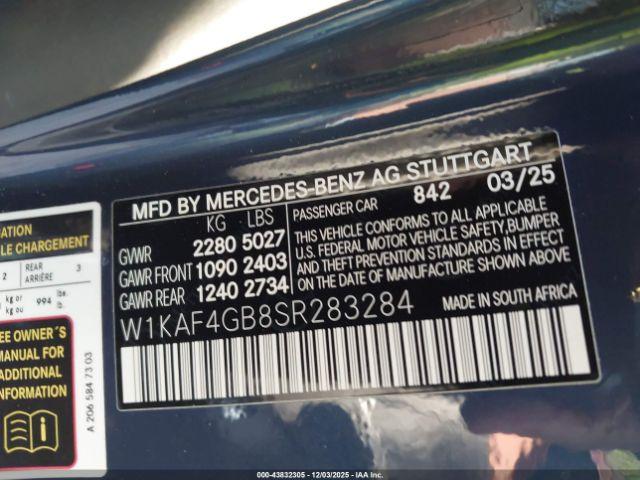 Mercedes-Benz C-Class Image 9